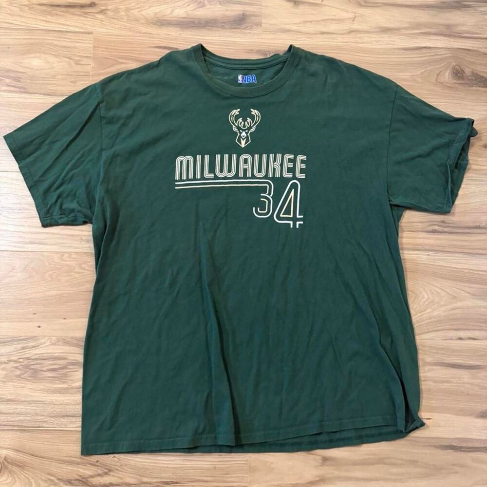 NBA Milwaukee Bucks Giannis Antetokounmpo Basketball tee size XXL